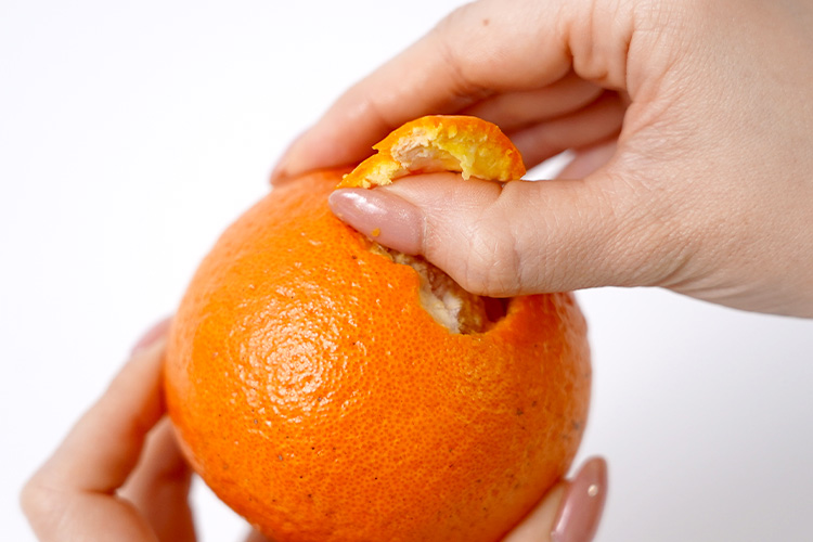 たんかんのトルネード剥き：突破口をつくります